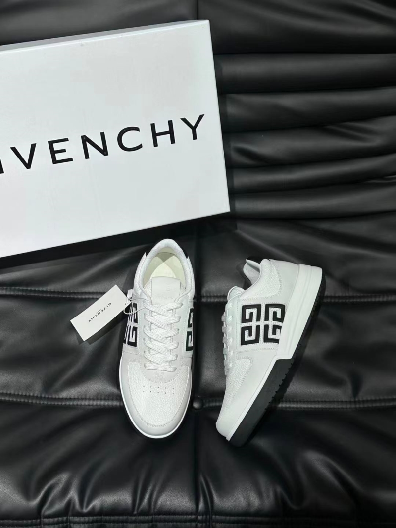 Givenchy Sneakers